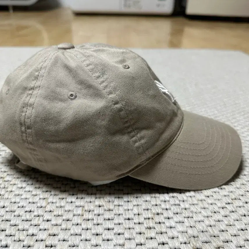 [SOLD OUT] MLB 뉴욕양키즈 볼캡 베이지 팝니다