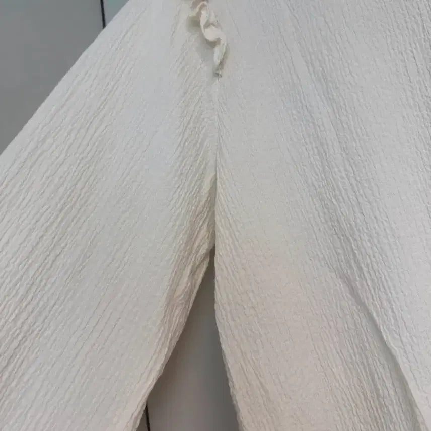 [SOLD OUT] 서울 디자이너 브랜드 여성 블라우스 556677 사이즈정도