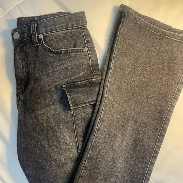 [BUNJANG] Black Denim Bootcut Cargo Pants / 부츠컷 카고 흑청 데님 팬츠