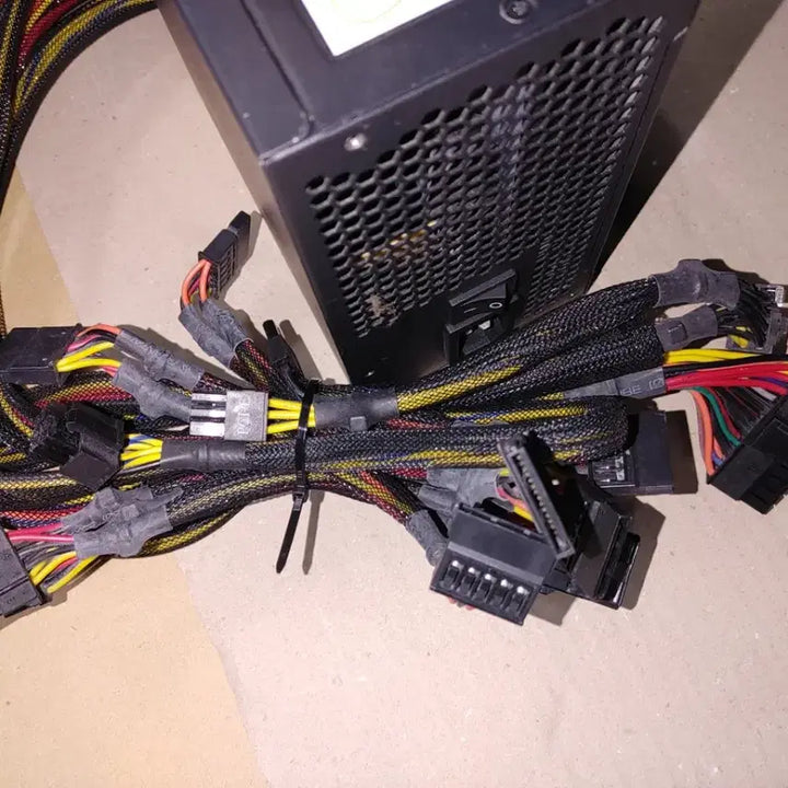 [SOLD OUT] 쿠거 STX650 파워 서플라이 650W