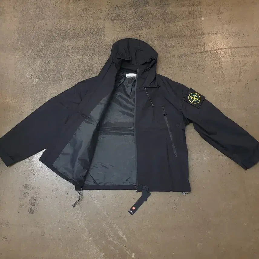 [BUNJANG] Stone Island Windbreaker Black XL / 스톤아일랜드 바람막이 XL 블랙 새상품