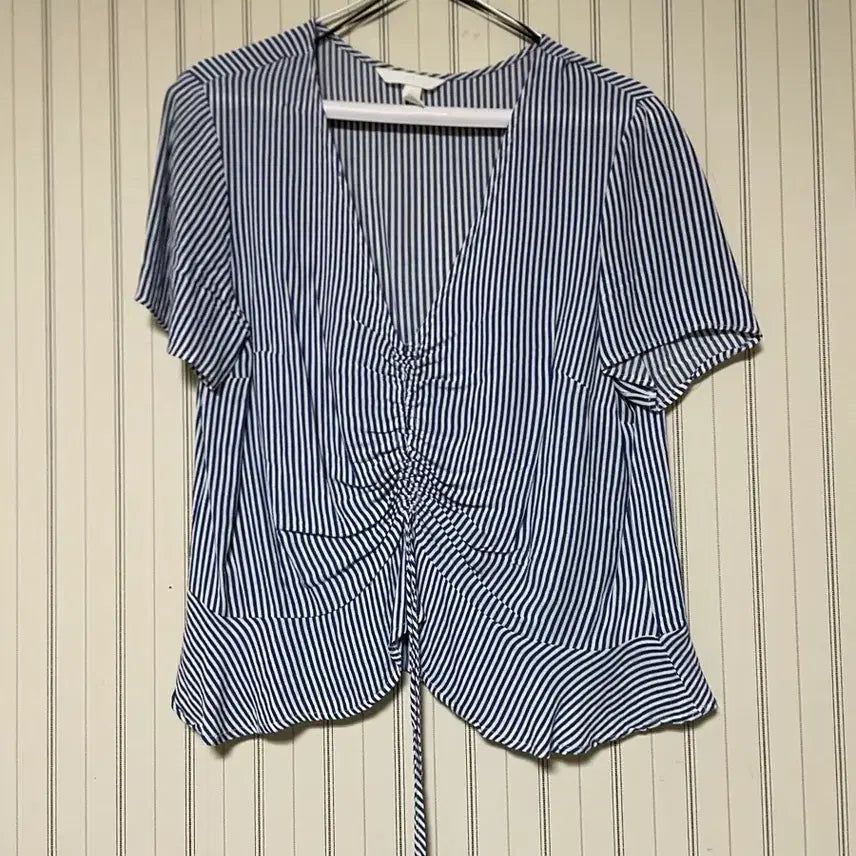 [SOLD OUT] 스트라이프 셔링 브이넥 블라우스 남색