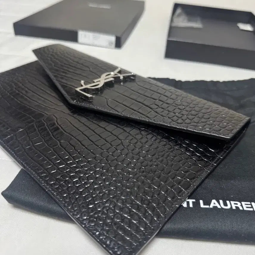 [BUNJANG] Saint Laurent Crocodile Uptown Clutch / [원가110만원/상태최상] 생로랑 크로커다일 업타운 클러치