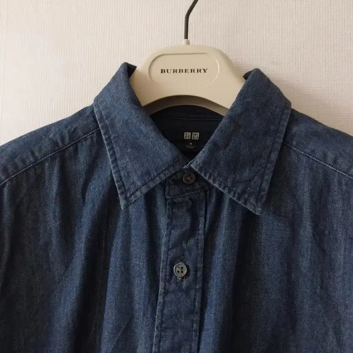 [BUNJANG] Uniqlo Denim Shirt / 유니클로 데님셔츠