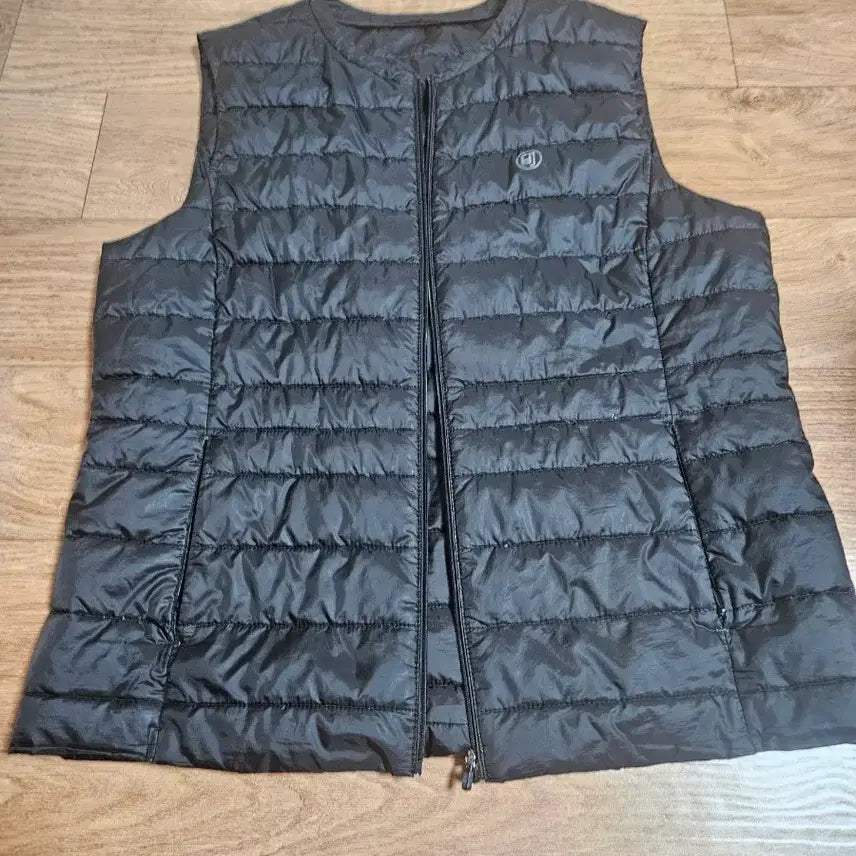 [SOLD OUT] 블랙 경량 패딩 조끼
