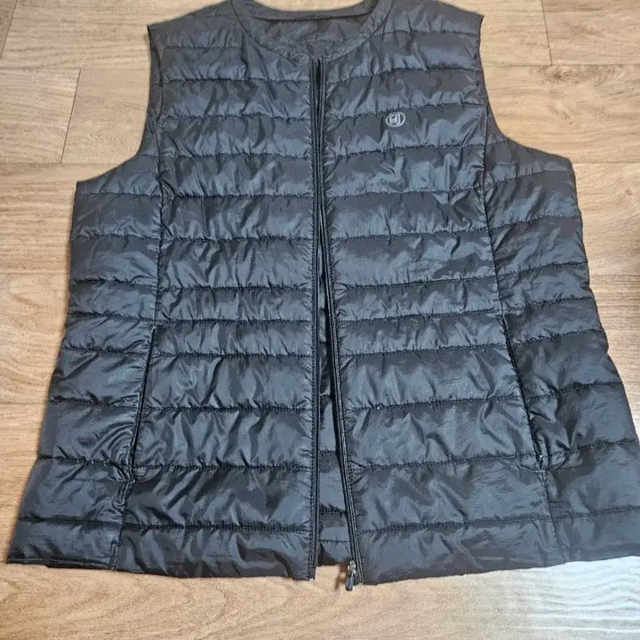 [SOLD OUT] 블랙 경량 패딩 조끼