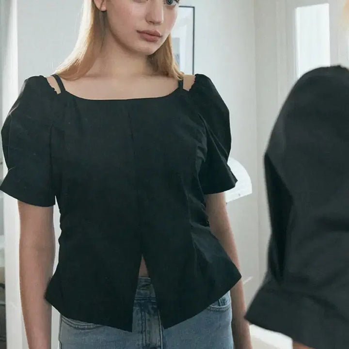 [BUNJANG] Mycene Felicity Puff Slit Blouse / 미케네 펠리서티 퍼프 슬릿 반팔 블라우스