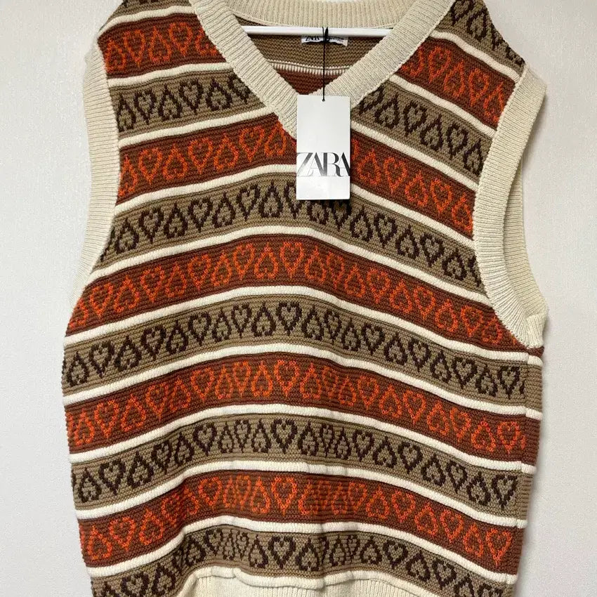 [BUNJANG] Zara Heart Pattern Knit Vest / 새상품)자라 하트패턴 니트 조끼 베스트