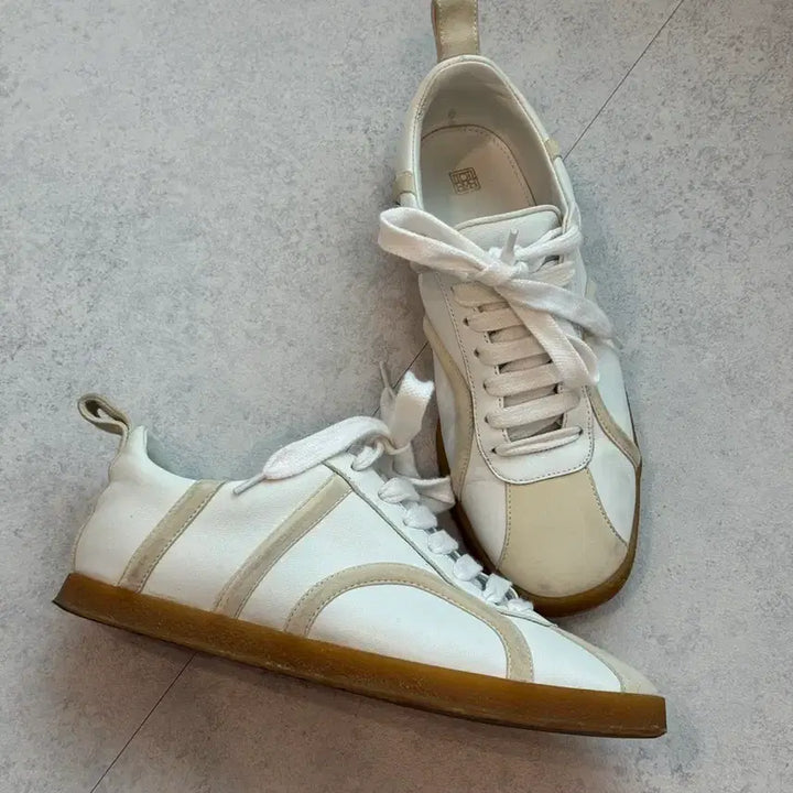 [BUNJANG] Totême White Leather Sneakers / 토템 화이트 가죽 스니커즈
