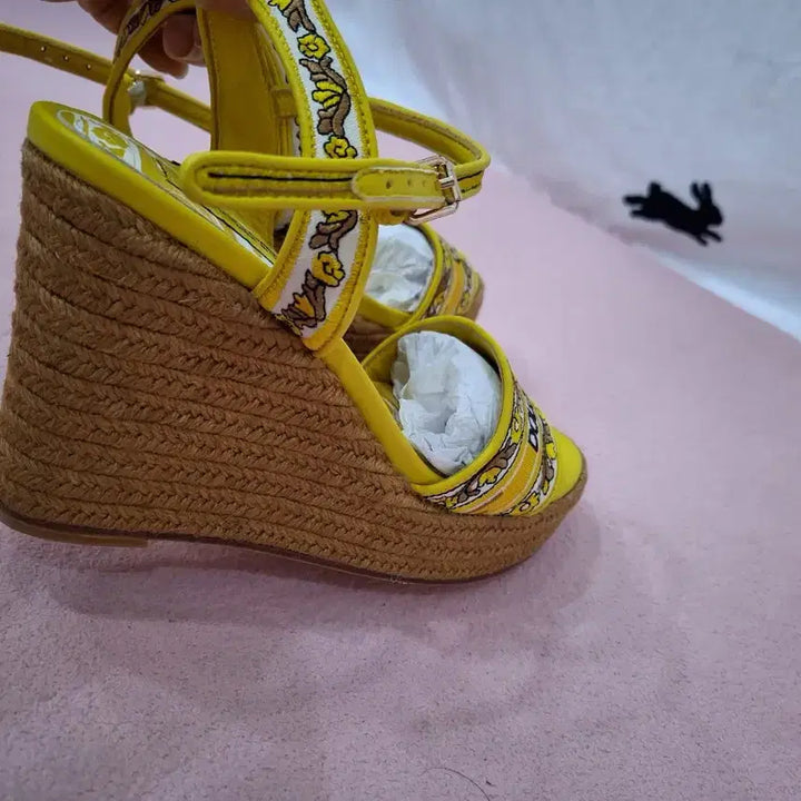 [BUNJANG] Dolce &amp; Gabbana Yellow Sandals / 돌체앤가바나 옐로우 샌들 슬리퍼