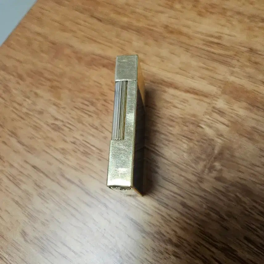 [BUNJANG] S.T. Dupont New Line 2 Blue Yellow Gold Lighter / 듀퐁 뉴라인2 블루 옐골 단품