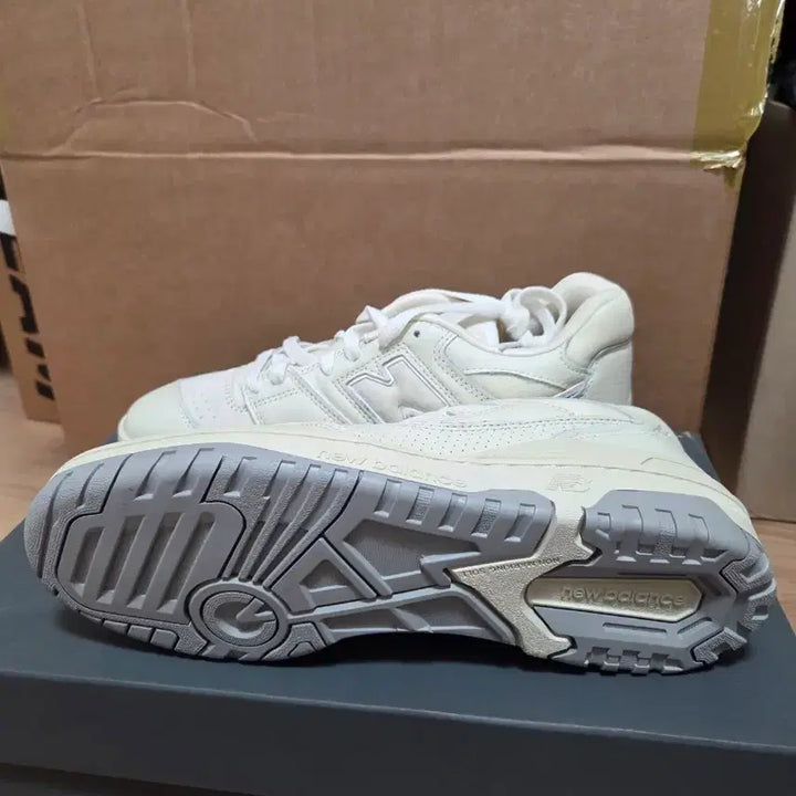 [BUNJANG] New Balance 550 BB550PWD Ivory Shoes Size 295 / 뉴발란스 550 BB550PWD 295사이즈 새상품