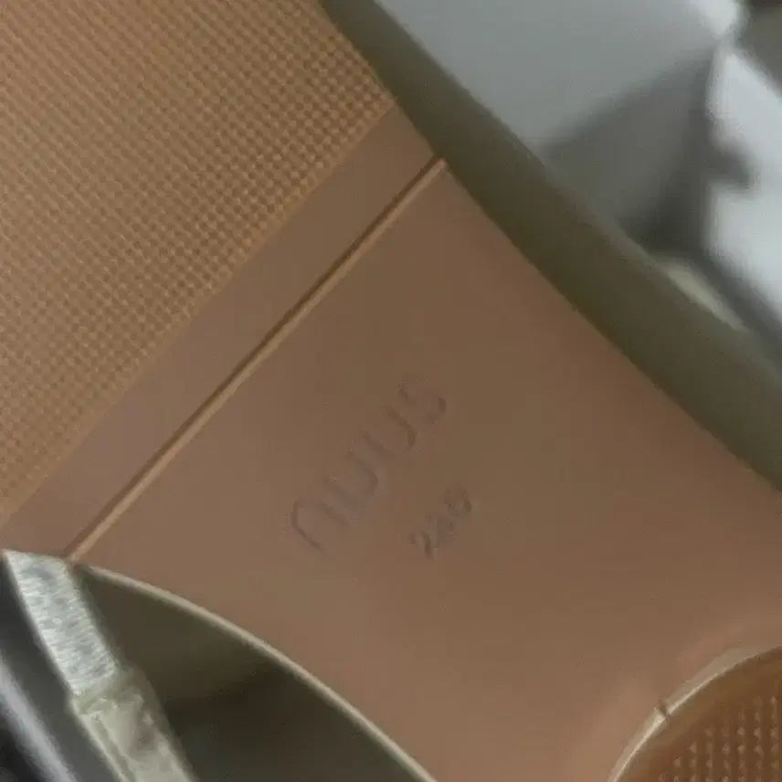 [BUNJANG] nuus Ivory Mule Heel Sandals (235) / nuus 아이보리 뮬 힐 샌들 새상품 235