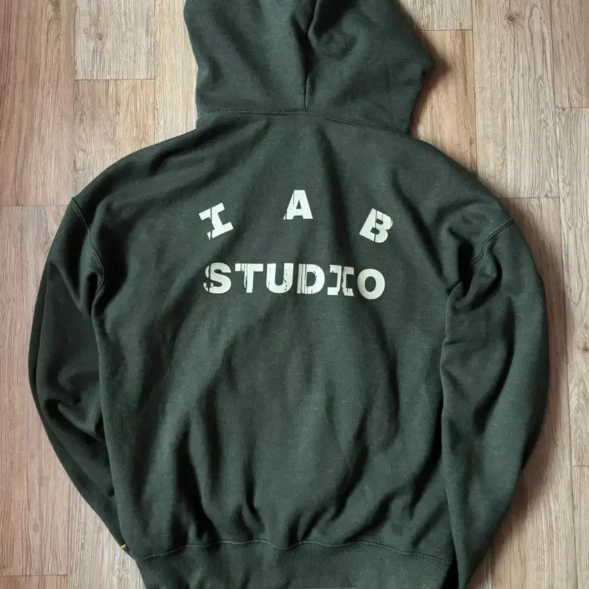 [BUNJANG] Iapp Studio D.P. Collaboration Khaki Hoodie / 아이앱스튜디오 디피 콜라보 카키 후드집업 D.P.
