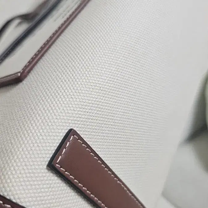 [BUNJANG] Burberry Freya Canvas Dot Bag Medium / 버버리 프레야 캔버스 도트백 미디엄