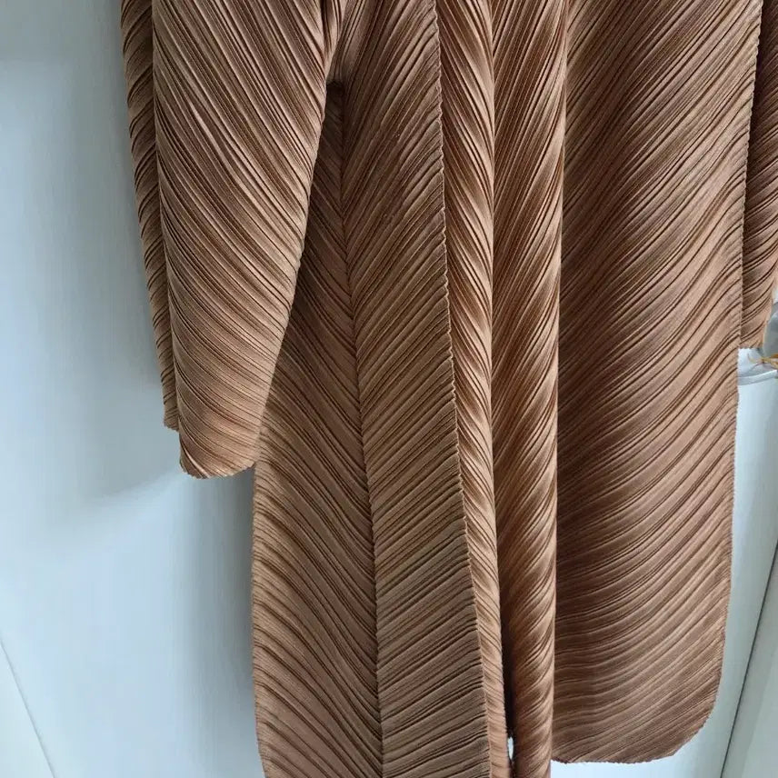 [BUNJANG] Yoice Brown Pleated Long Cardigan / 요이츠 모임룩 브라운 플리츠 롱 가디건