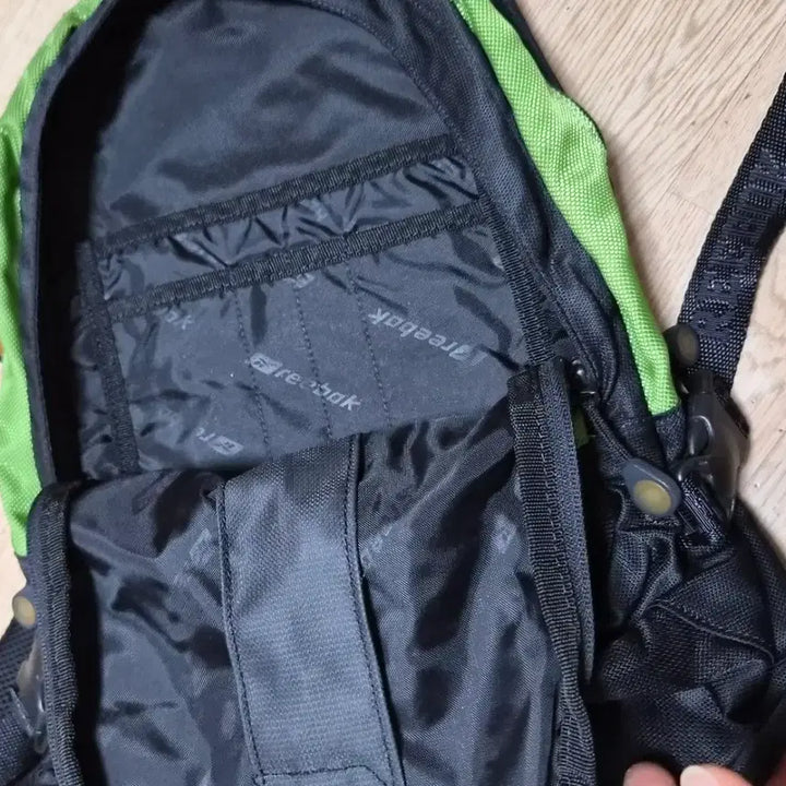 [BUNJANG] Reebok Backpack (Green/Black) / 리복 백팩 (초록/검정)