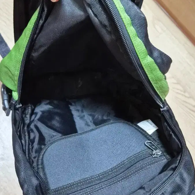 [BUNJANG] Reebok Backpack (Green/Black) / 리복 백팩 (초록/검정)