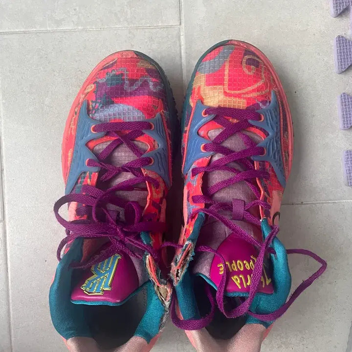 [BUNJANG] Kylie Low 4 Sneakers / 카이리 로우 4 285