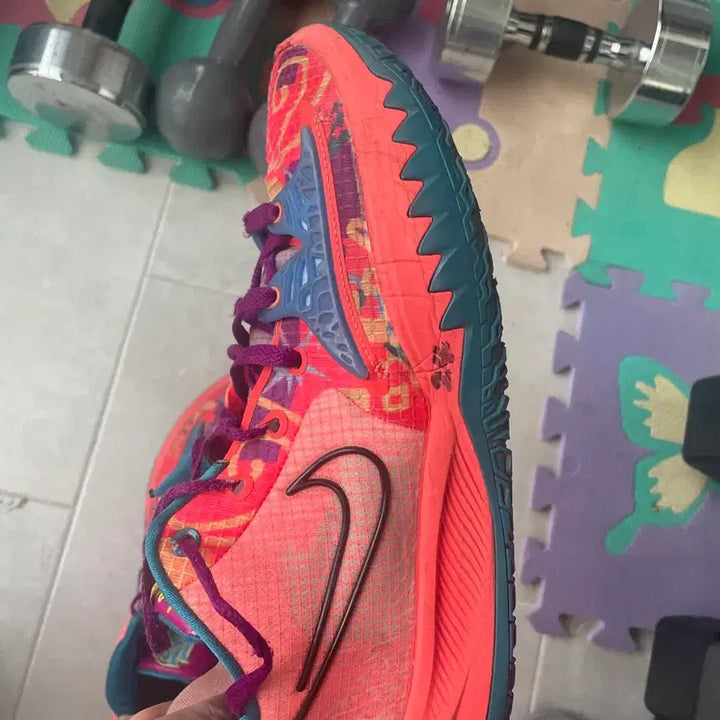 [BUNJANG] Kylie Low 4 Sneakers / 카이리 로우 4 285