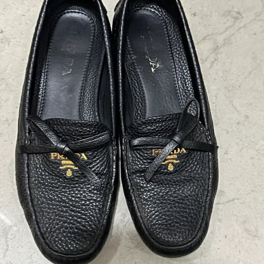 [BUNJANG] Prada Ribbon Logo Leather Loafers / 프라다 리본 로고 로퍼 36사이즈
