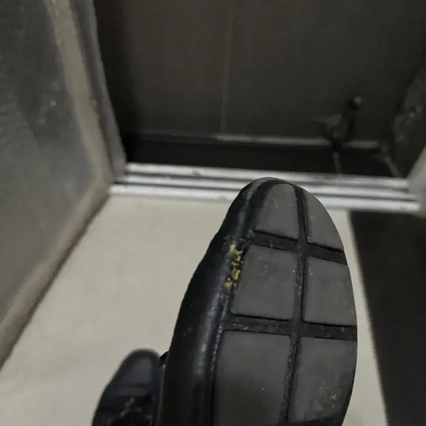 [BUNJANG] Prada Ribbon Logo Leather Loafers / 프라다 리본 로고 로퍼 36사이즈