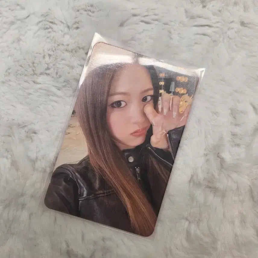 [SOLD OUT] 아이브 안유진 Gasp! 버전 포카