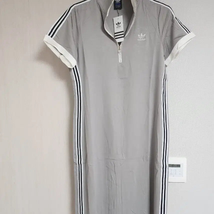 [BUNJANG] Adidas Three-Stripes Half-Zip Midi Dress / 아디다스 삼선 반집업 원피스 회색.와인색.네이비색(새상품)