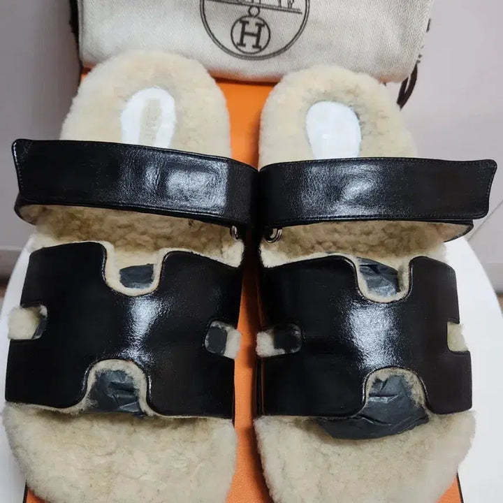 [BUNJANG] Hermès Chypre Shearling Slipper Sandals Men&