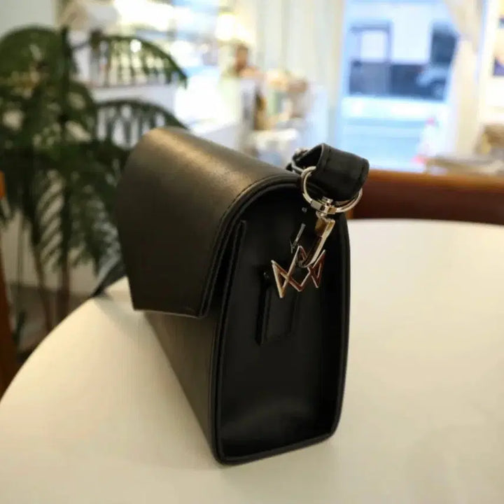 [BUNJANG] Atum Studio Mini Crossbag / (새상품)아텀스튜디오 미니 크로스백