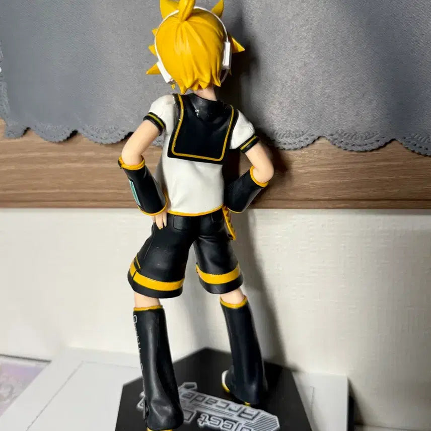 [BUNJANG] Kagamine Len Used Figure / 카가미네렌 중고 피규어 판매합니다