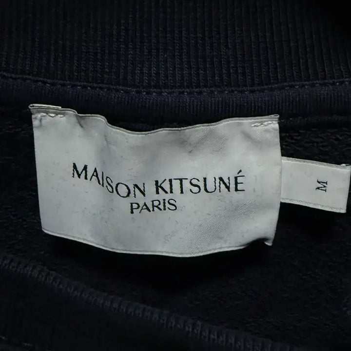 [BUNJANG] Maison Kitsuné Tricolore Fox Patch Sweatshirt Navy / 메종 키츠네 트라이컬러 폭스 패치 스웨트셔츠 네이비