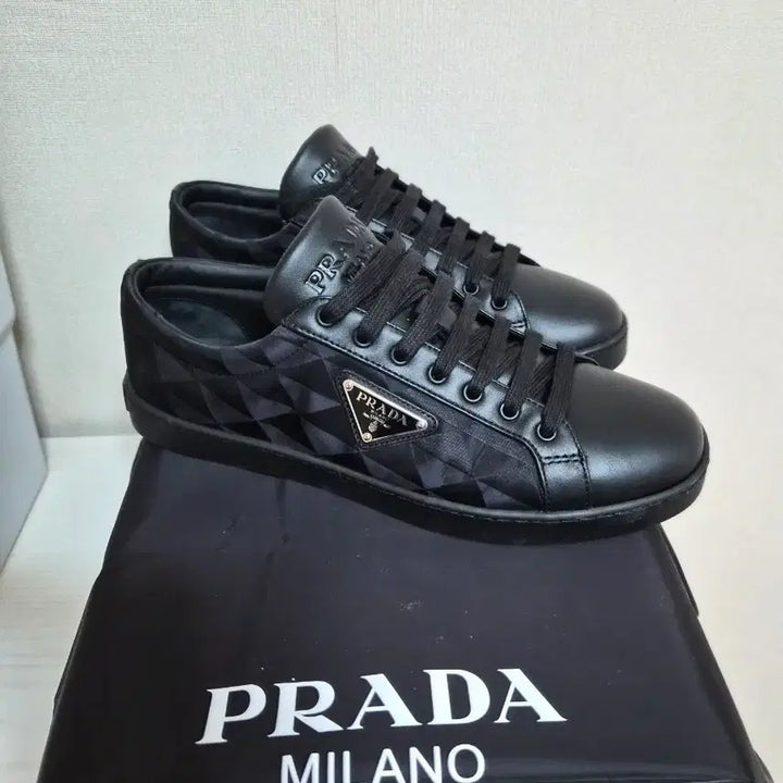 [BUNJANG] PRADA Triangle Logo Unisex Sneakers Black (2EE376) / (정품) PRADA 삼각로고 남여공용 스니커즈
