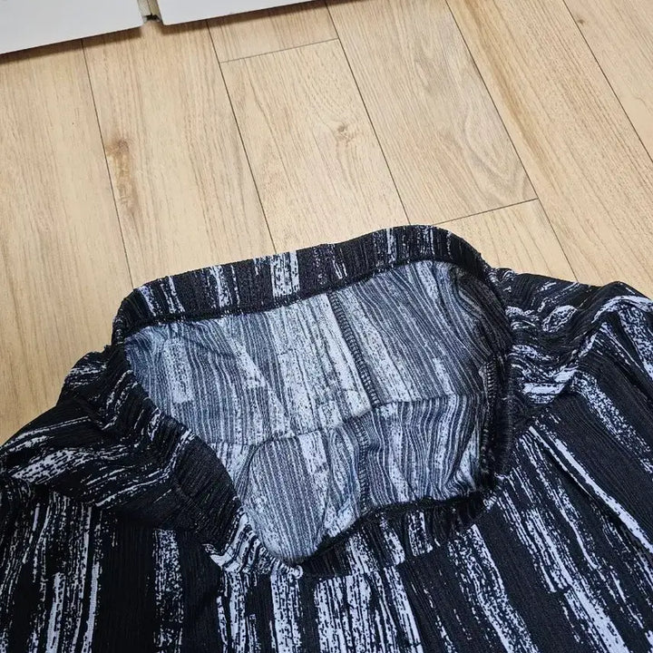 [BUNJANG] Black &amp; White Pattern Wide Pleated Pants / 블랙&amp;화이트 패턴 와이드 플리츠 팬츠55-66