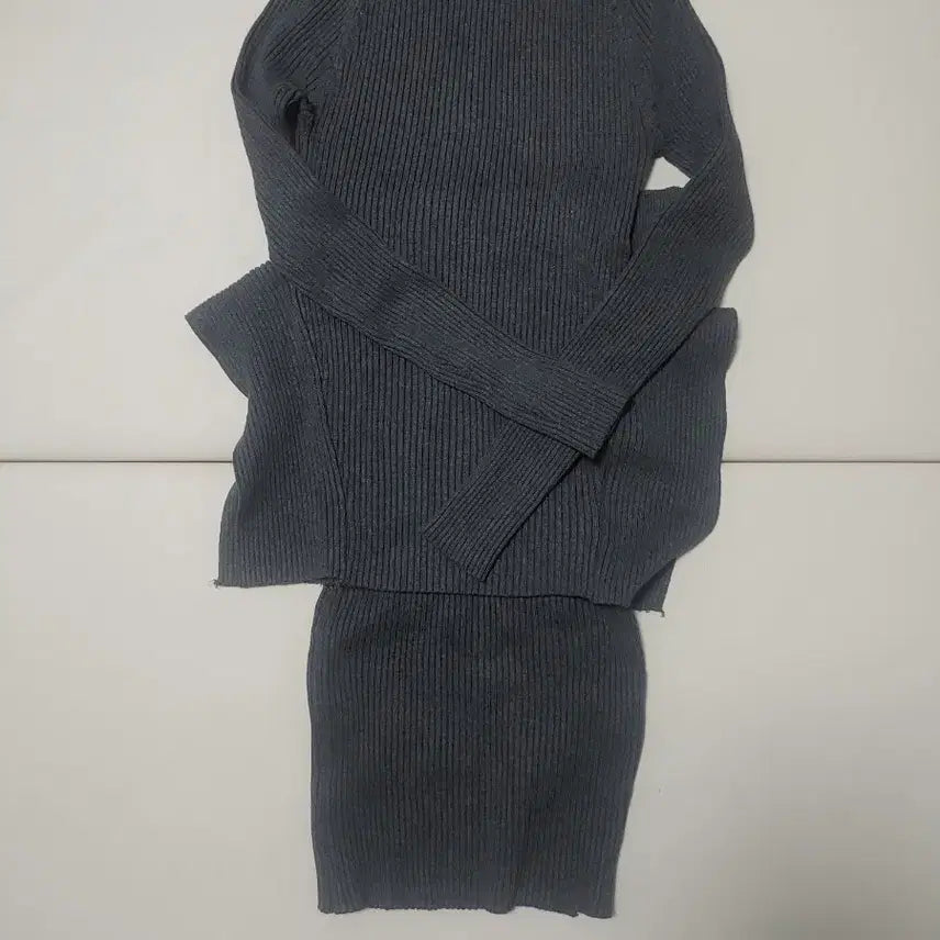 [BUNJANG] Gray Knit Two-Piece Set / 그레이 니트 투피스