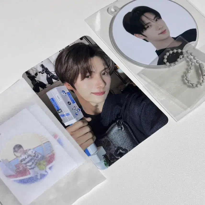 [BUNJANG] TWS Youngjae Bundle Set: Scizon Photocard + Mini Uchiwa + Lucky Draw / 투어스 영재 세트 사이존 포카 + 미니우치와 럭키드로우