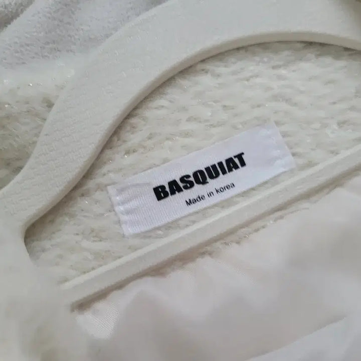 [BUNJANG] BASQUIAI Ivory Two-Piece Set / BASQUIAI 아이보리 투피스 세트