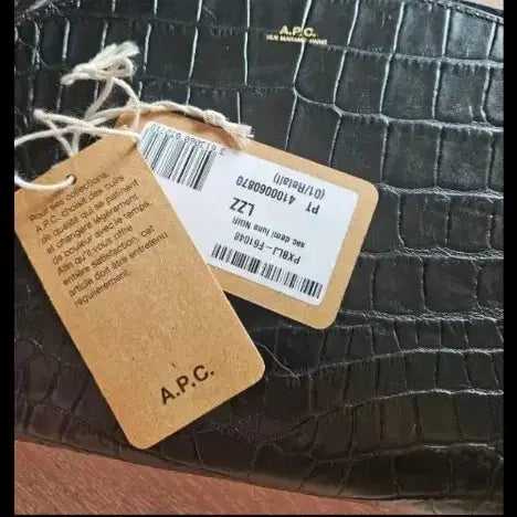 [BUNJANG] A.P.C. Black Crocodile Embossed Leather Crossbody Bag / A.P.C 아페쎄 블랙 크로커 가방