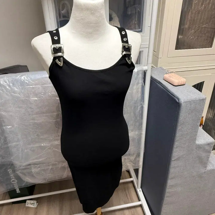 [BUNJANG] Black Sleeveless Buckle Mini Dress / 블랙 슬리브리스 버클 미니 원피스