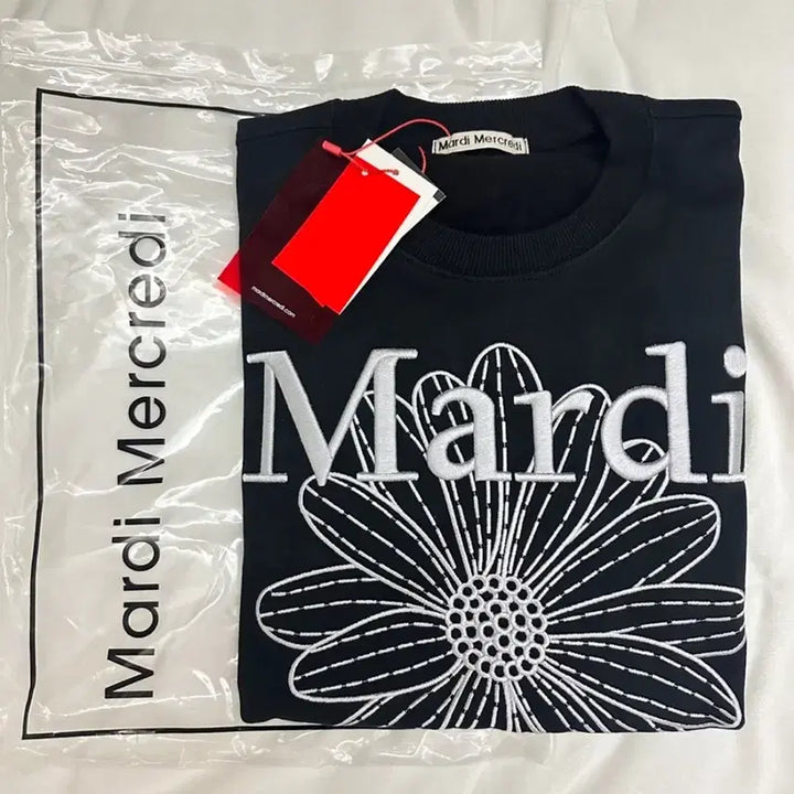 [BUNJANG] Mardi Mercredi Flower Sweatshirt Black / 마르디 메크르디 플라워 맨투맨 블랙