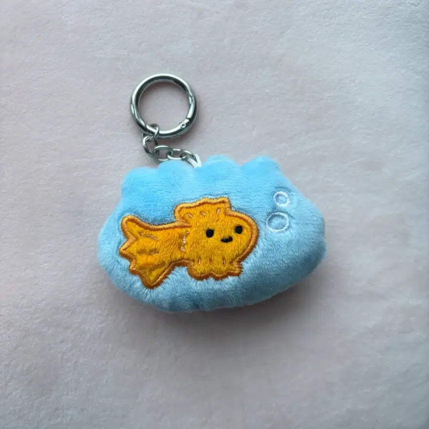 [BUNJANG] Hukahuka Studio Fish Tank Fish Keychain / 후카후카 스튜디오 어항 물고기 키링