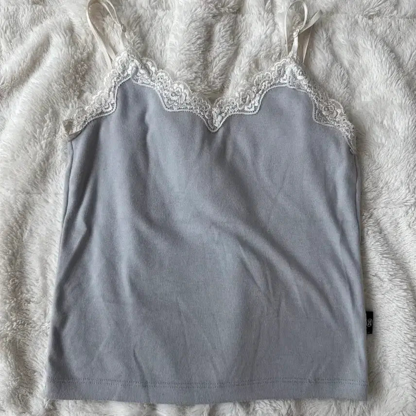 [BUNJANG] The Mysterious Hotel Basic Lace Top / 더미스테리어스호텔 레이스 베이직 탑