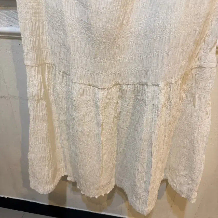 [BUNJANG] White Shirred Long Dress / 끈나시 화이트 셔링 롱 원피스