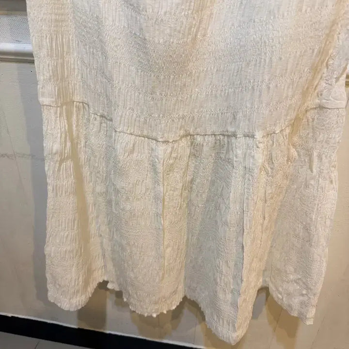 [BUNJANG] White Shirred Long Dress / 끈나시 화이트 셔링 롱 원피스