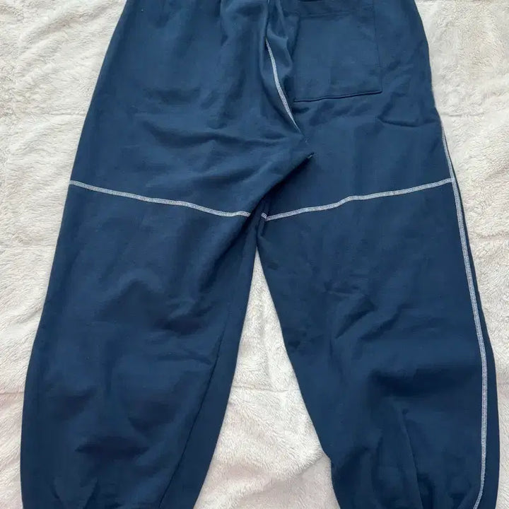 [BUNJANG] The Mysterious Hotel Lettering Pants / 더미스테리어스호텔 레터링 팬츠