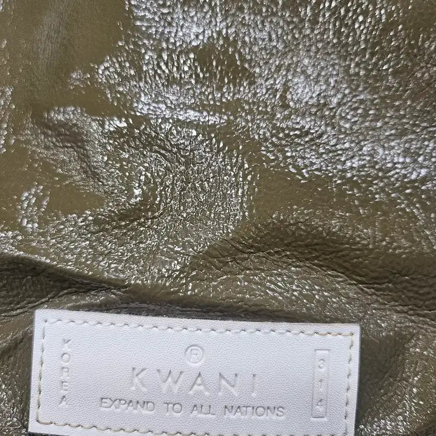 [BUNJANG] KWANI Olive Patent Bucket Bag / 콰니 페이던트 올리브 버킷백~