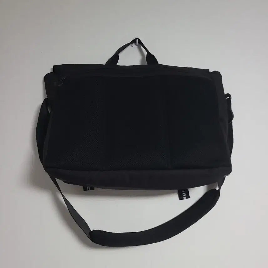 [BUNJANG] NERDY Messenger Bag / NERDY 널디 블랙 메신저백 가방 크로스백