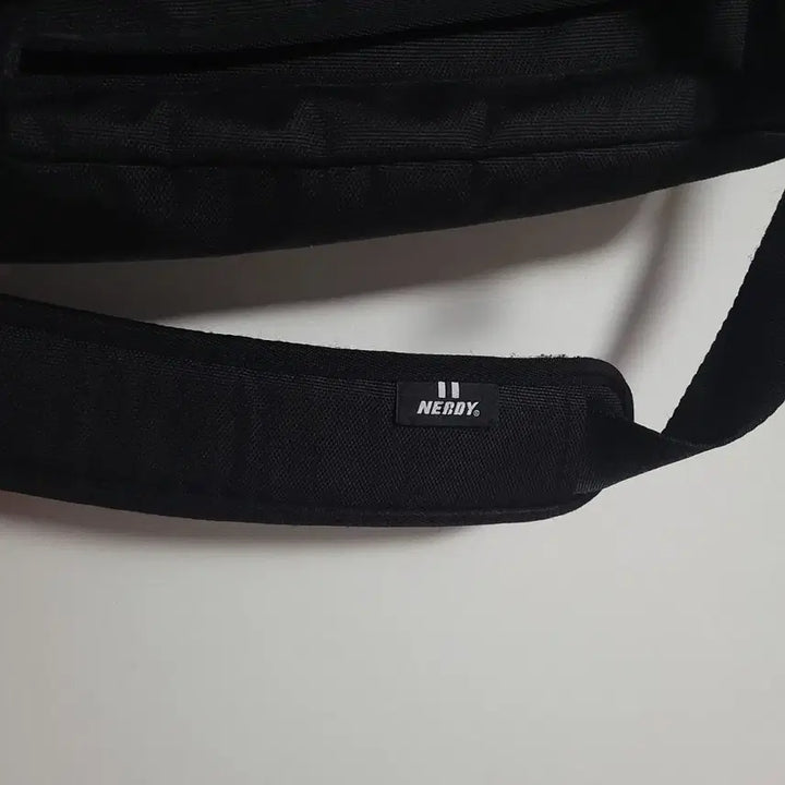 [BUNJANG] NERDY Messenger Bag / NERDY 널디 블랙 메신저백 가방 크로스백
