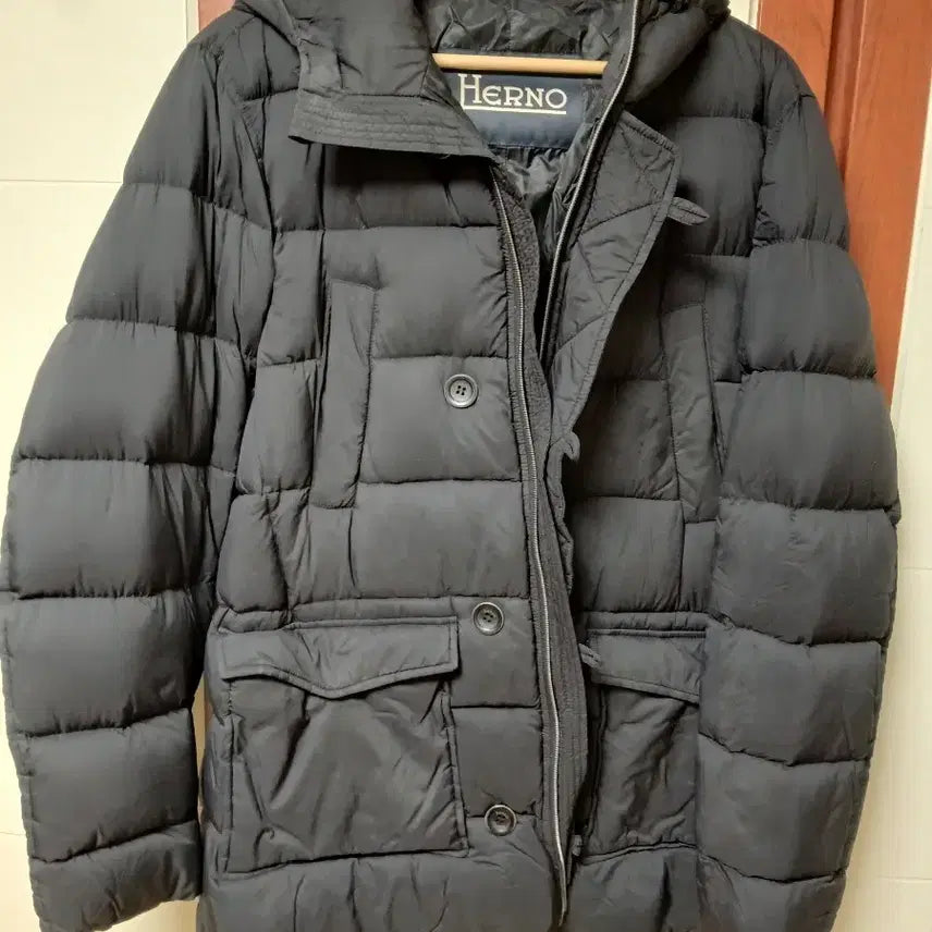 [SOLD OUT] 에르노 블랙 경량 패딩