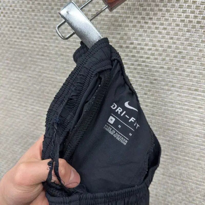 [BUNJANG] Nike Printing Logo Spring Summer Woven Track Pants - M / 나이키 프린팅로고 봄 여름 우븐 츄리닝바지 M A08239